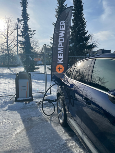 Пересувний зарядний пристрій 40 кВт DC з кабелем CCS2 5м T800P40C5AS Kempower T800P40C5AS фото